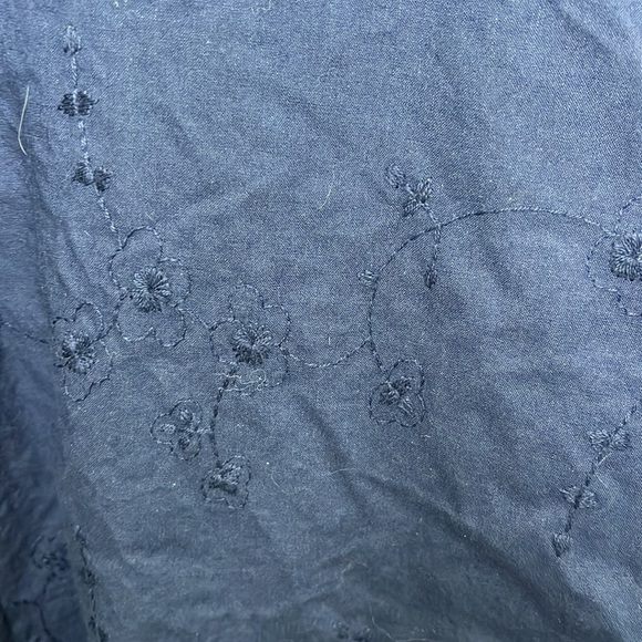 Liz & Me embroidered cotton pleated top navy blue - Picture 4 of 9